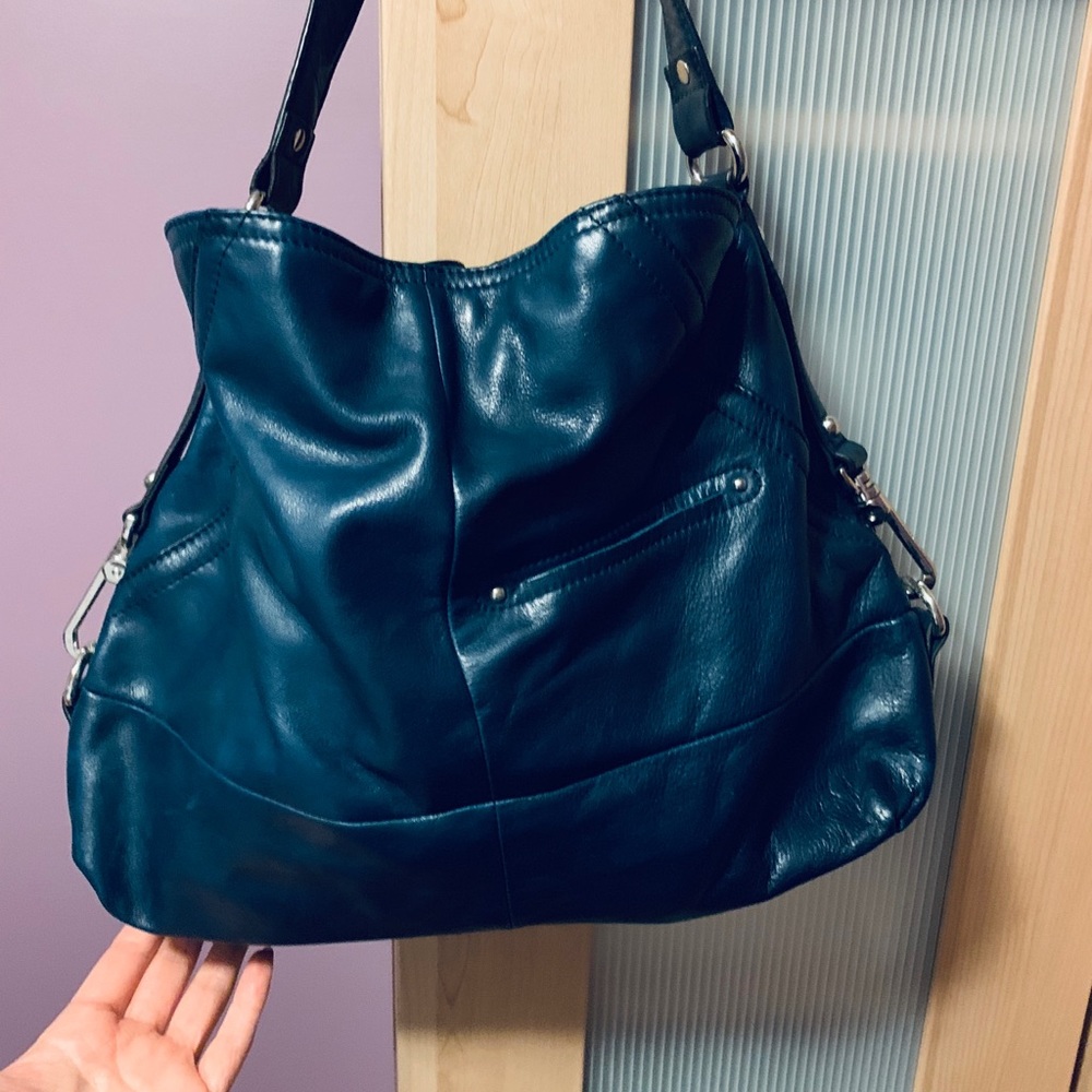 B Makowsky Leather Handbag Purse